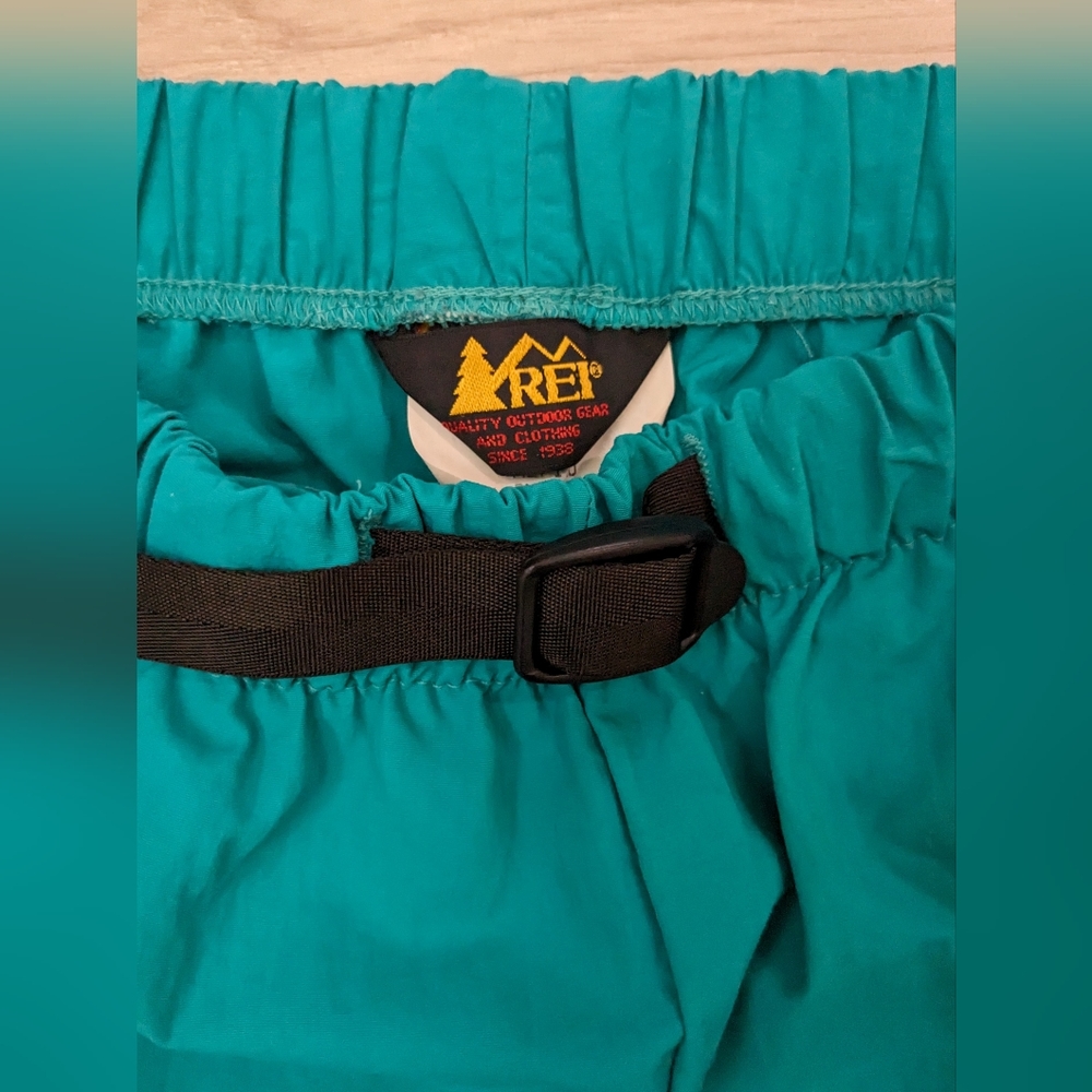 Vintage REI women hiking pants, size XS/S, Green